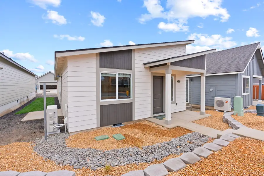 4058 SW Obsidian Place #190, Redmond, OR 97756 - Image #2