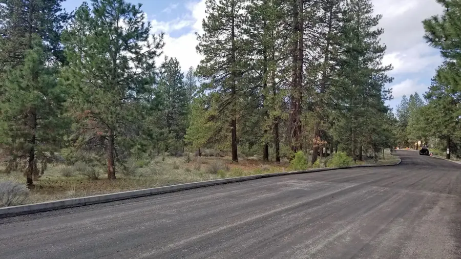 Pinebrook Boulevard, Bend, OR 97702 - Image #2