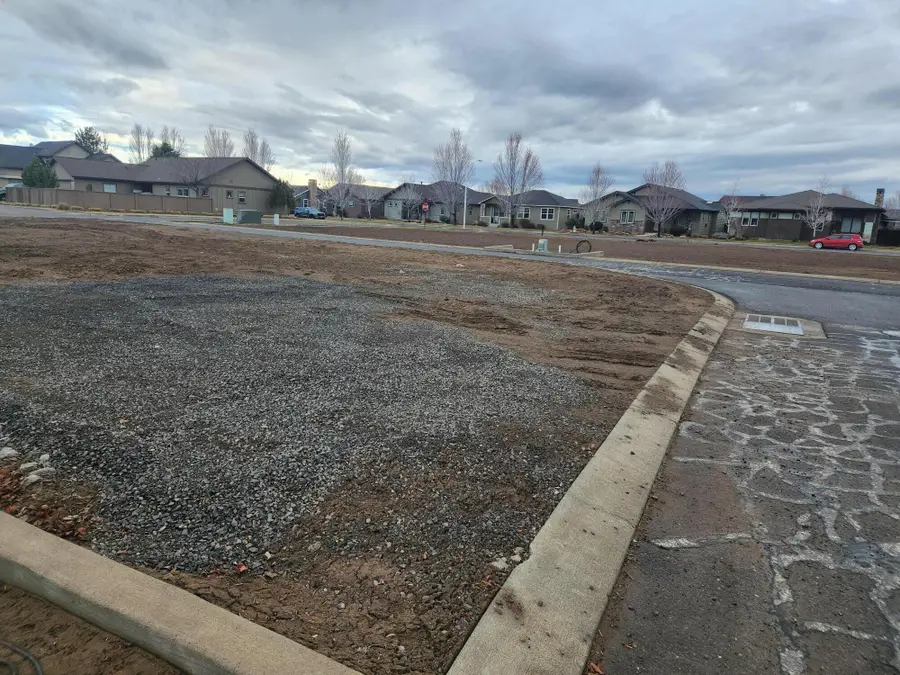 NE Lot 73 Perspective, Prineville, OR 97754 - Image #2