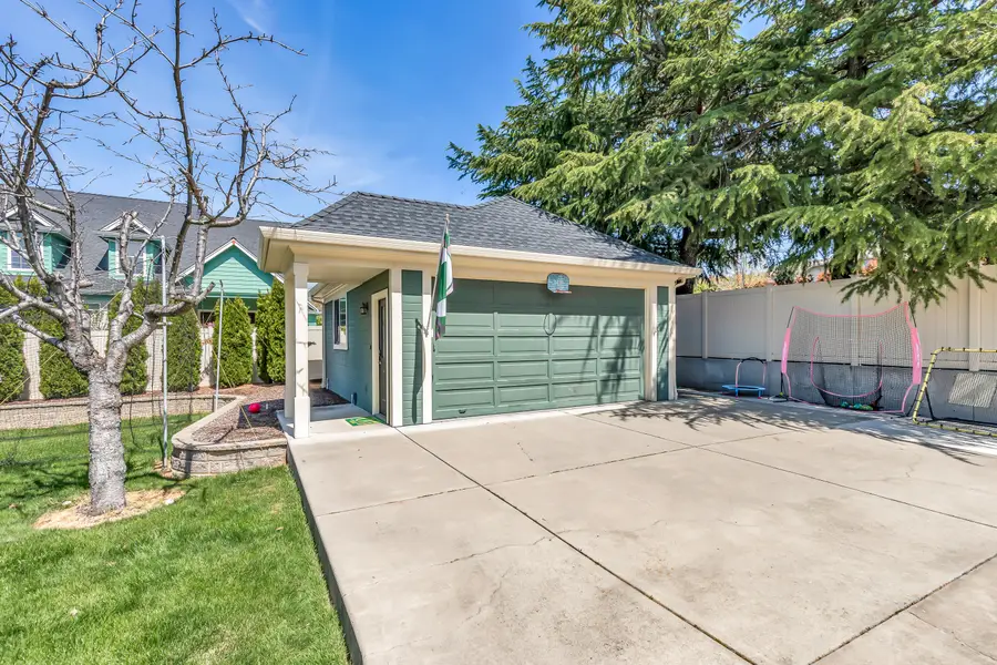 3487 Greystone, Medford, OR 97504 - Image #2