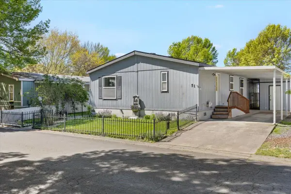 633 E Archwood, Eagle Point, OR 97524