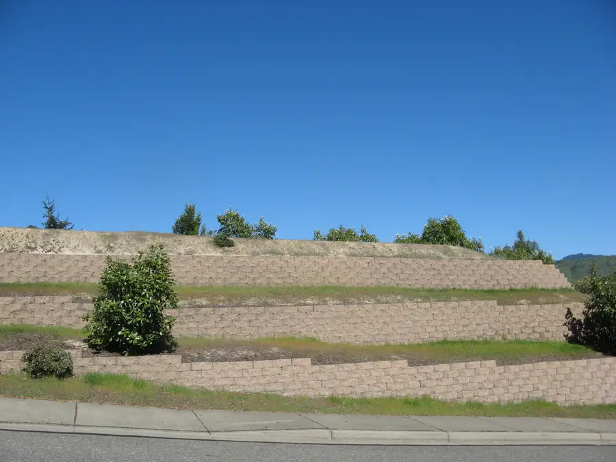 1129 NW Starlite, Grants Pass, OR 97526 - Image #2