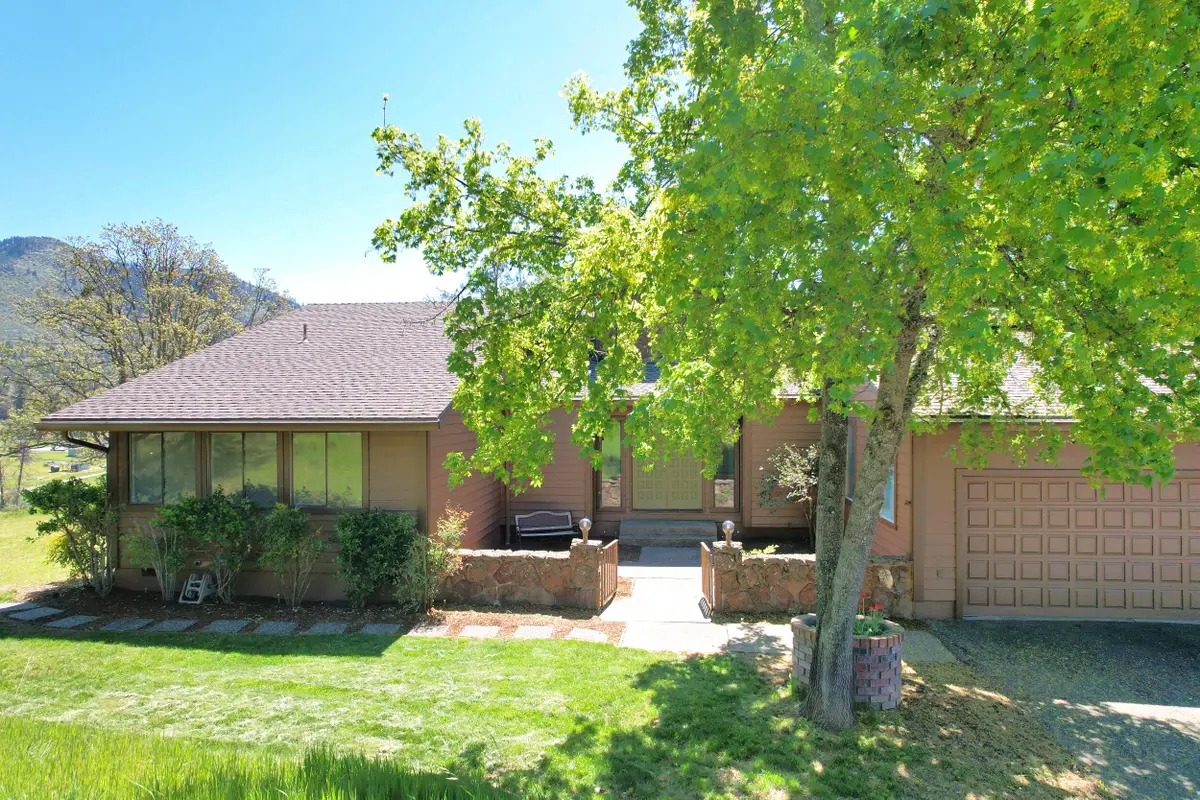 8264 Highway 238, Jacksonville, OR 97530 - Image #1