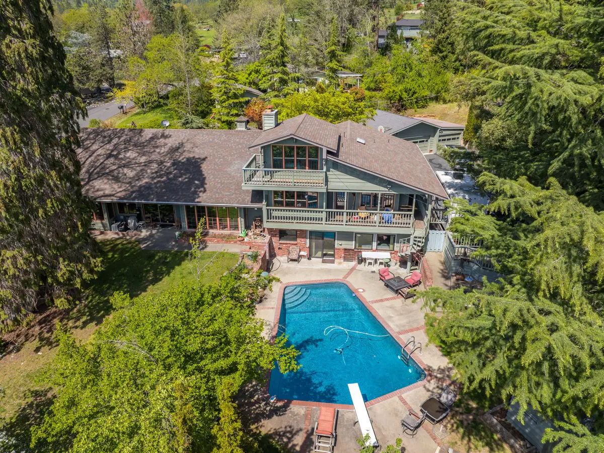 240 NE Scenic, Grants Pass, OR 97526 - Image #1