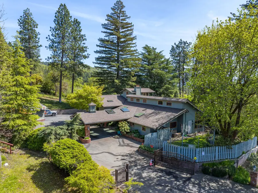 240 NE Scenic, Grants Pass, OR 97526 - Image #2