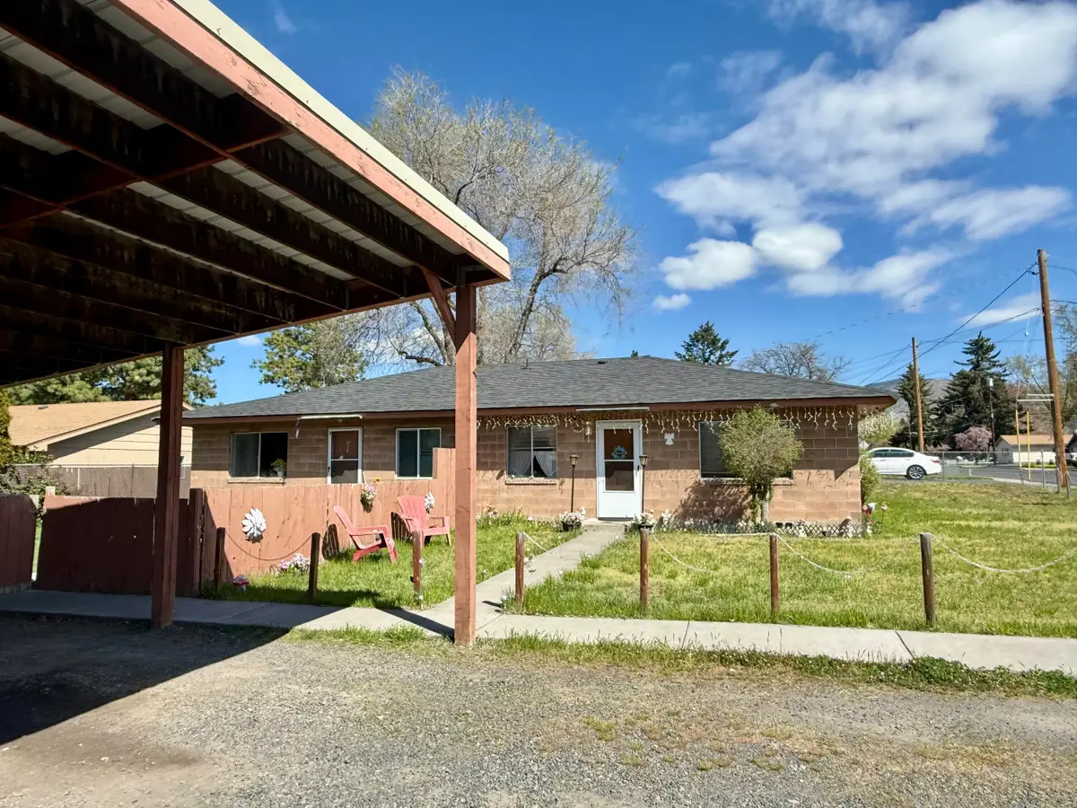 3850 Madison, Klamath Falls, OR 97603 - Image #1