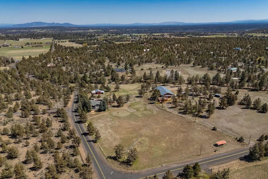 19189 Dayton Road, Bend, OR 97703 - Image #3