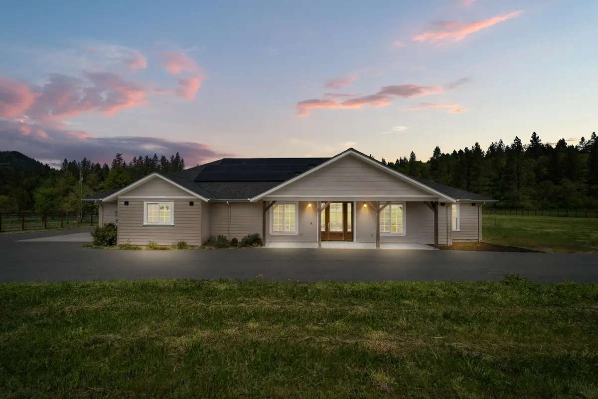 5802 Jerome Prairie, Grants Pass, OR 97527 - Image #1