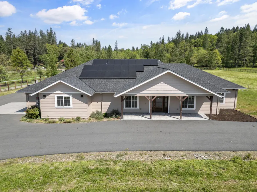 5802 Jerome Prairie, Grants Pass, OR 97527 - Image #2