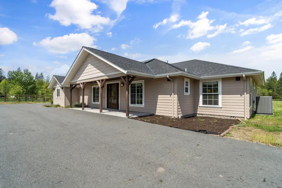 5802 Jerome Prairie, Grants Pass, OR 97527 - Image #3