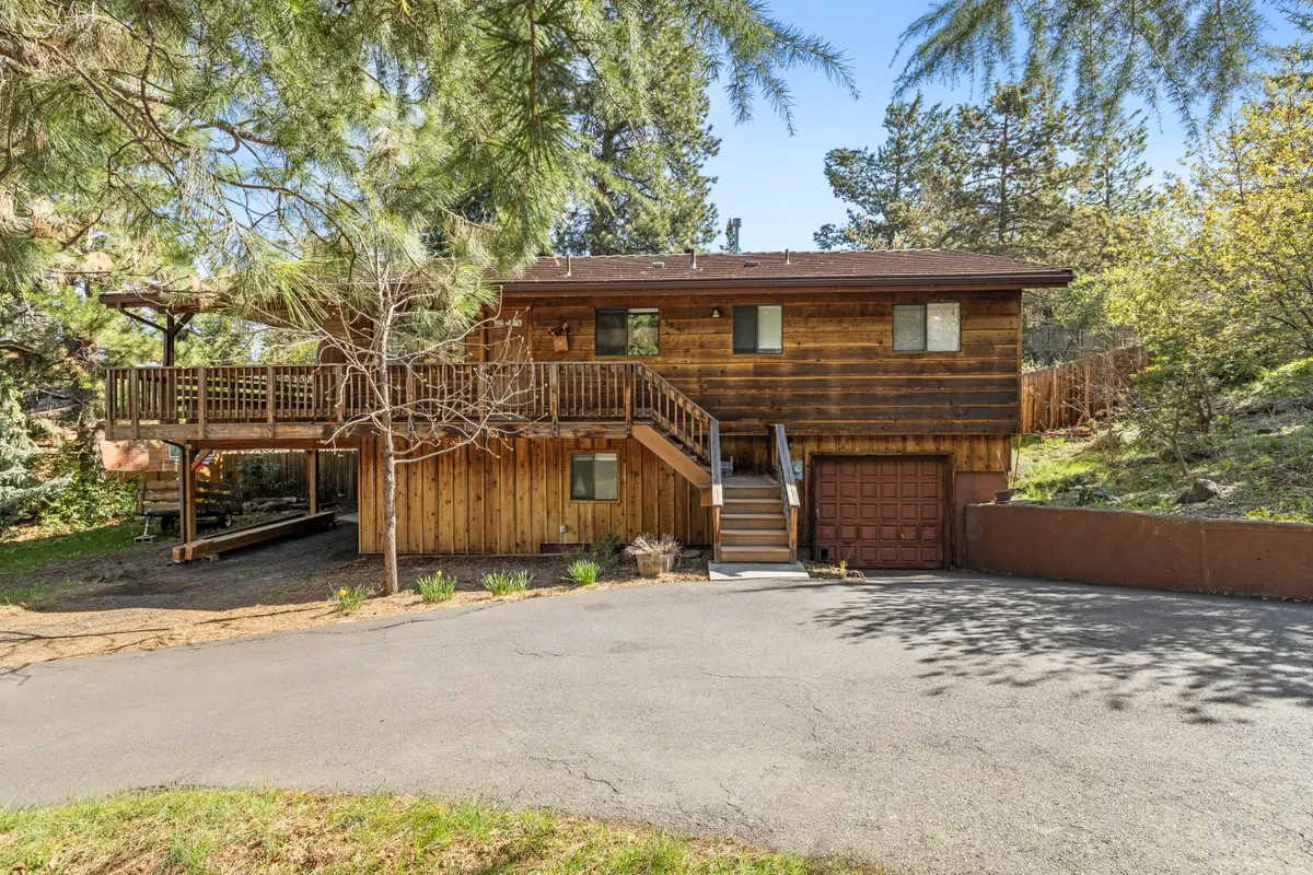 1273 Lynnewood Boulevard, Klamath Falls, OR 97601 - Image #1