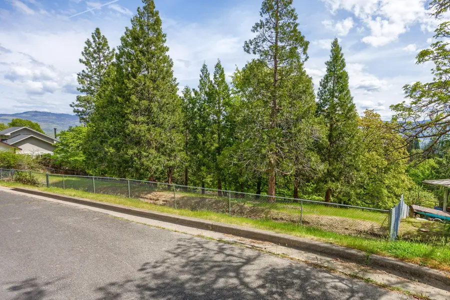 Terrace, Ashland, OR 97520 - Image #2