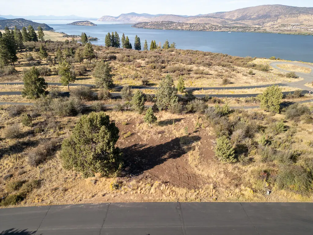 6335 Rustler Peak, Klamath Falls, OR 97601 - Image #1