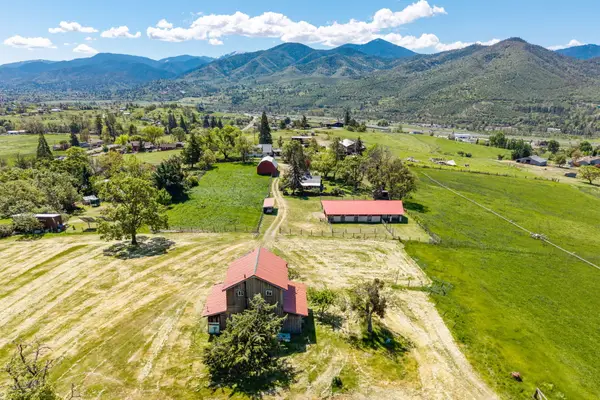 1249 N Valley View, Ashland, OR 97520