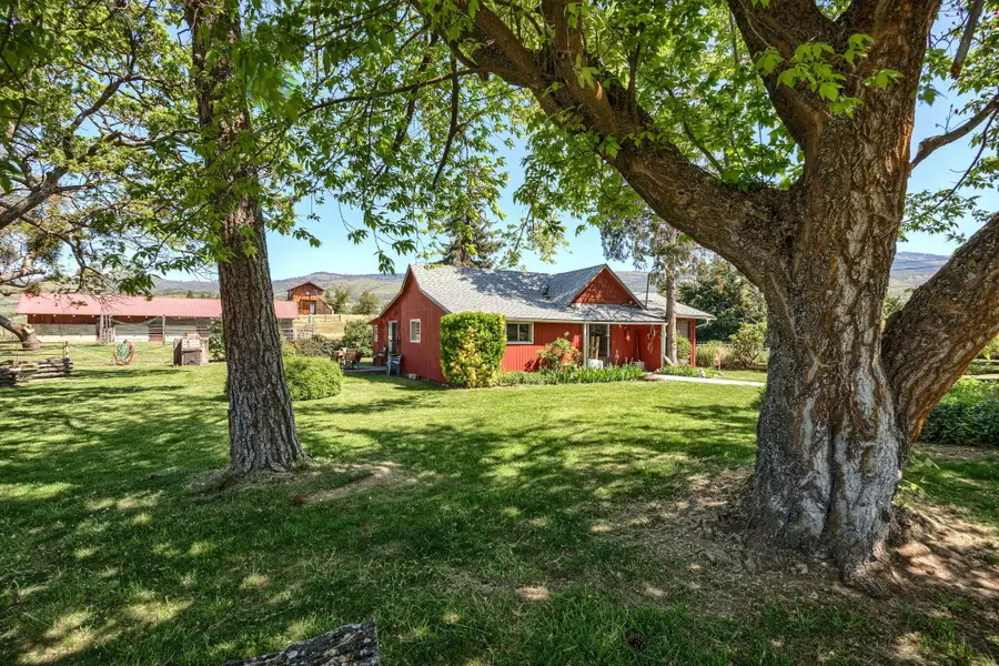 1249 N Valley View, Ashland, OR 97520 - Image #3