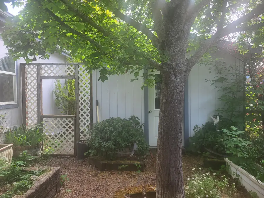 1509 Agape, Grants Pass, OR 97527 - Image #2