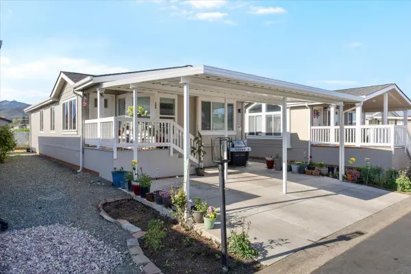 3555 S Pacific, Medford, OR 97501