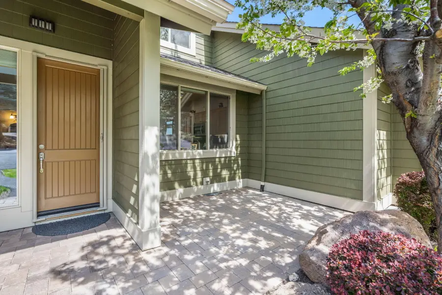 10870 Village, Redmond, OR 97756 - Image #3