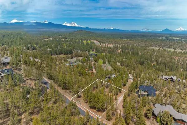 3399 NW Greenleaf Way, Bend, OR 97703