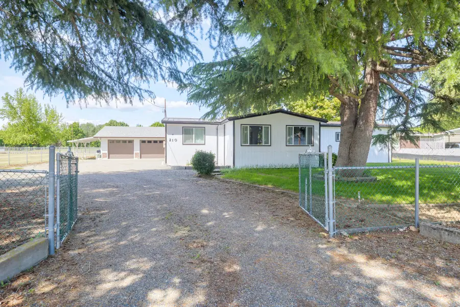 210 Sycamore, Grants Pass, OR 97526 - Image #2