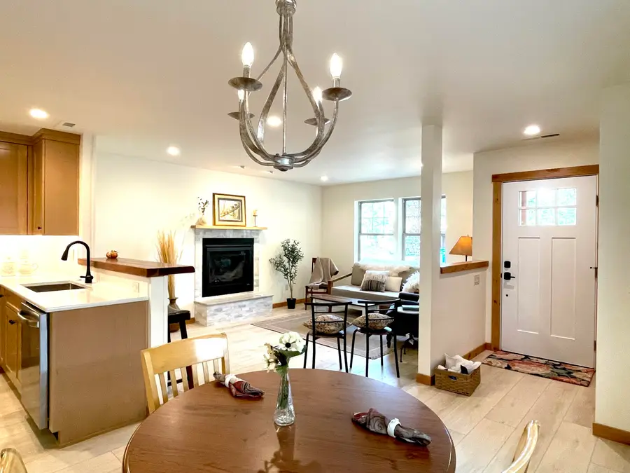 337 W Jefferson, Sisters, OR 97759 - Image #3