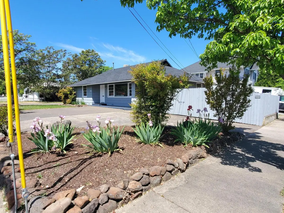 1204 W Main, Medford, OR 97501 - Image #1