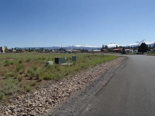 1052 N Jantzen, Sisters, OR 97759 - Image #1