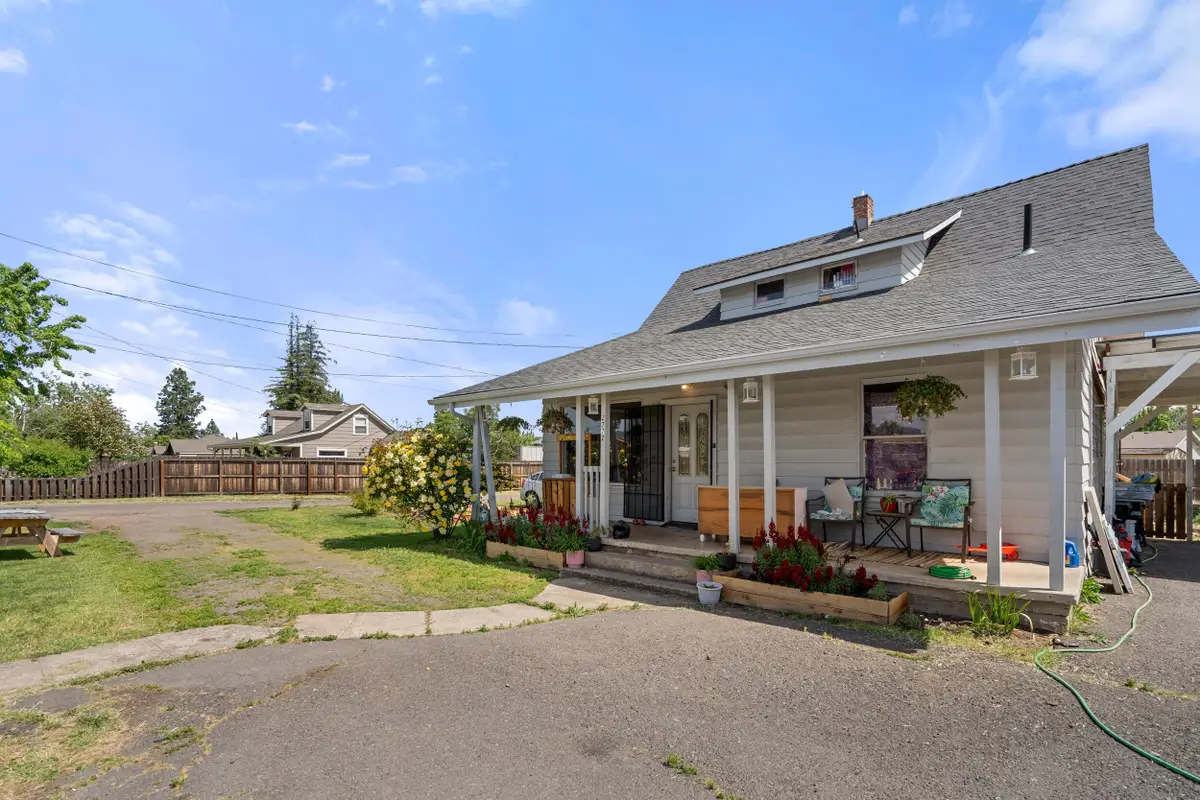 2772 Merriman, Medford, OR 97501 - Image #1