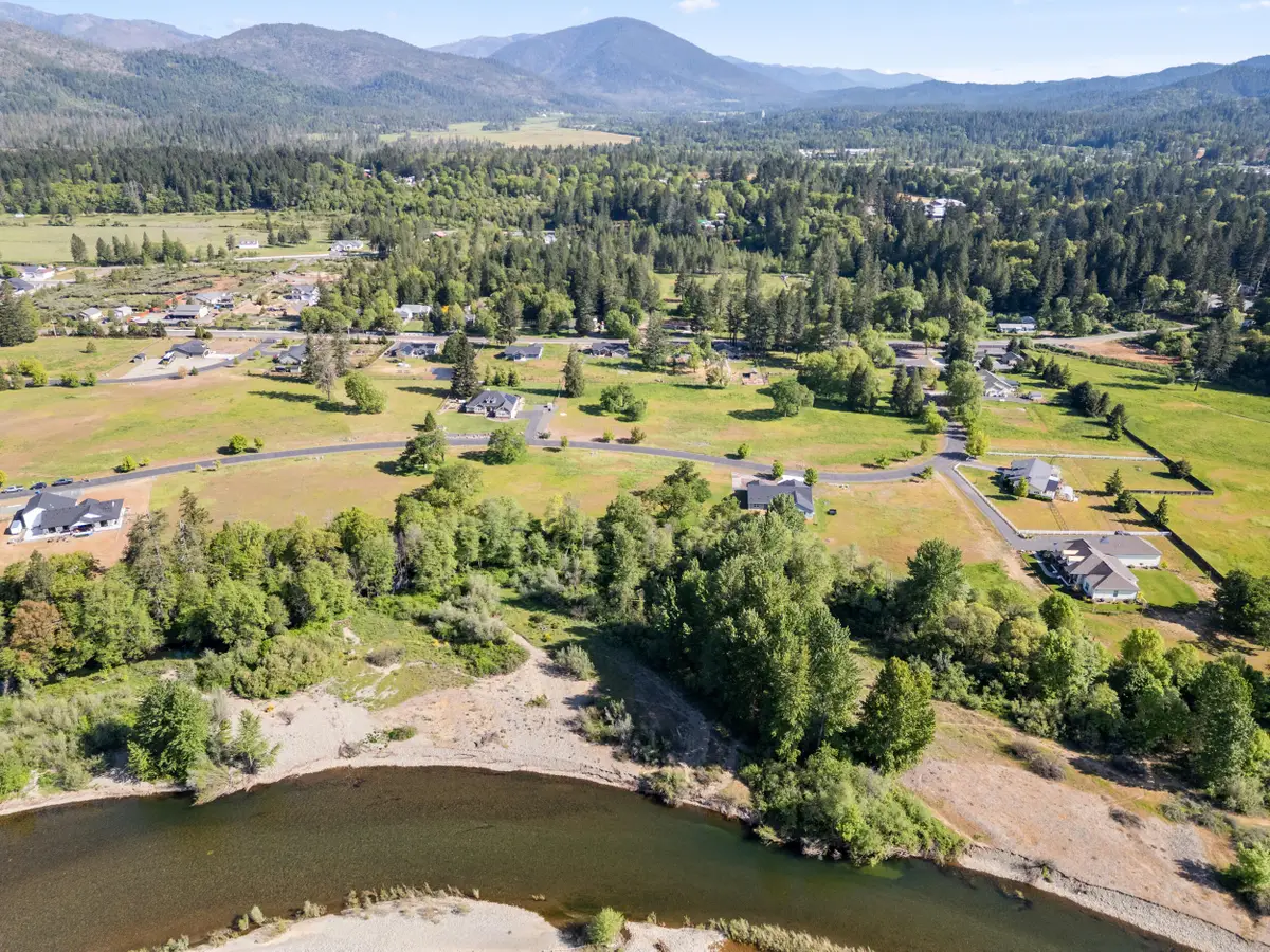 564 E Forks, Cave Junction, OR 97523 - Image #1