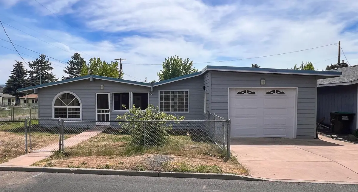 1214 NE Loper, Prineville, OR 97754 - Image #1