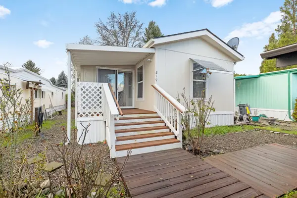 219 Kingsbury, Grants Pass, OR 97526