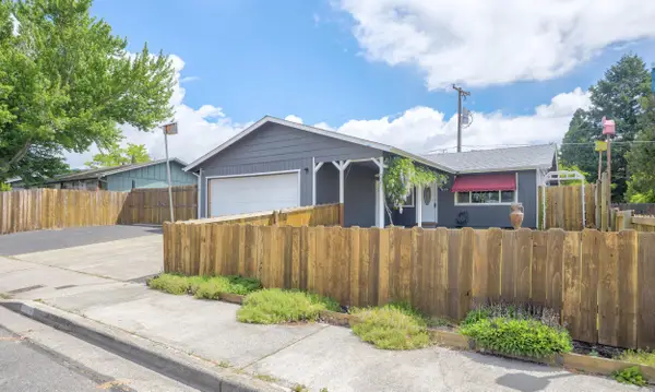 1129 SW Ballinger, Grants Pass, OR 97526