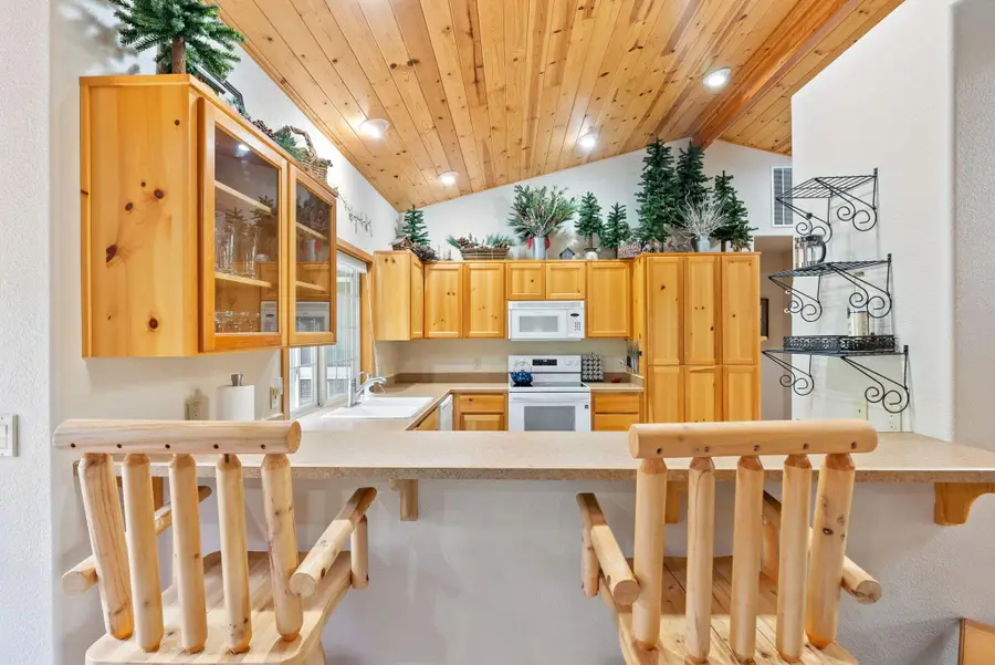 57584 Whistler, Sunriver, OR 97707 - Image #3