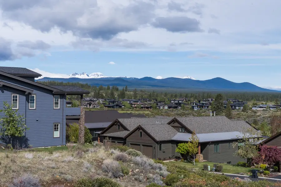 61318 Tetherow Vista, Bend, OR 97702 - Image #2