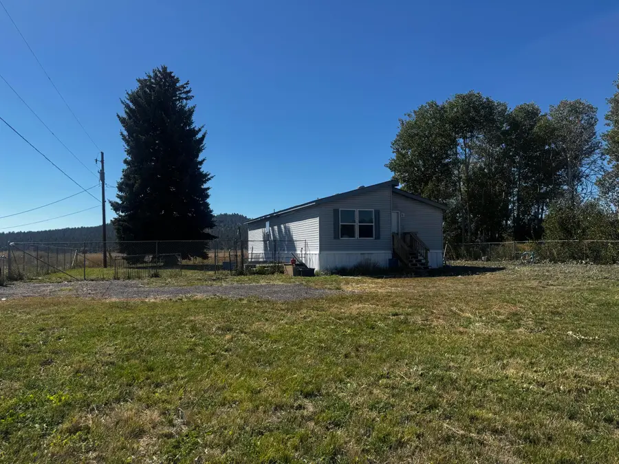 27022 Lane Street, Chiloquin, OR 97639 - Image #2