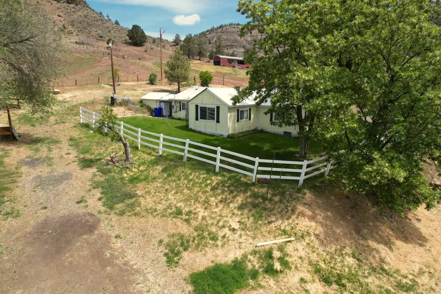 40300 Kahler Basin, Spray, OR 97874 - Image #2