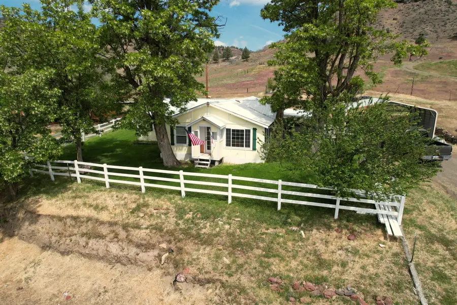 40300 Kahler Basin, Spray, OR 97874 - Image #3