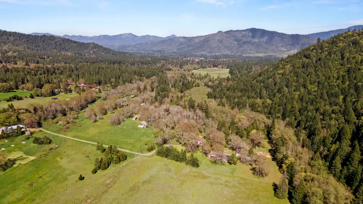 2800 Cedar Flat Road, Williams, OR 97544 - Image #1