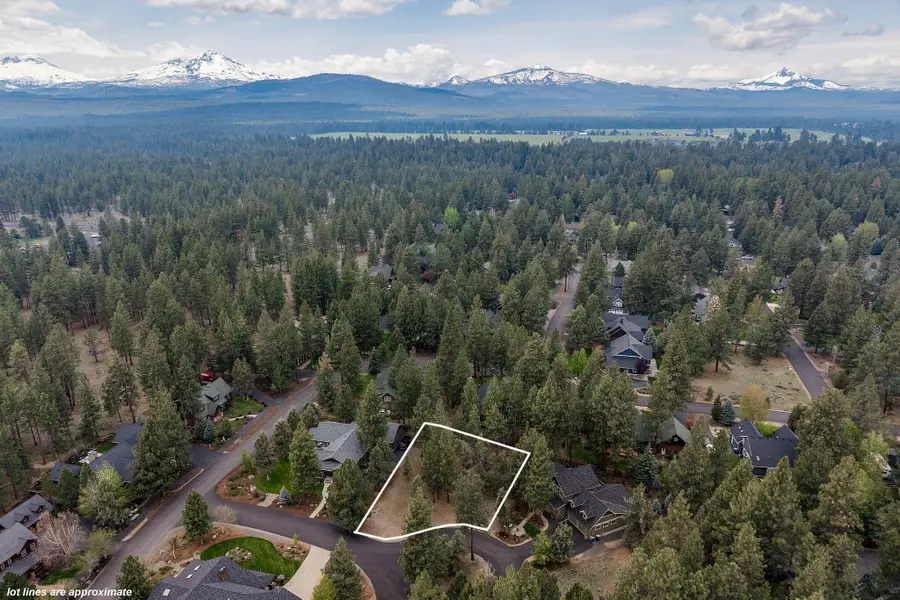 887 S Starry Skies Court, Sisters, OR 97759 - Image #2