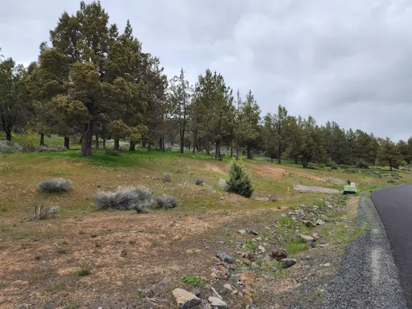 Murrelet Lot 1196, Klamath Falls, OR 97601