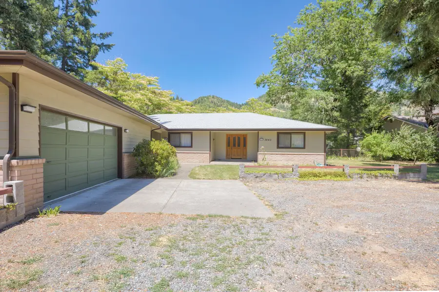 3840 Almar Road, Grants Pass, OR 97527 - #3