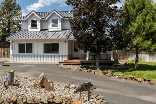 61585 East Lake, Bend, OR 97702