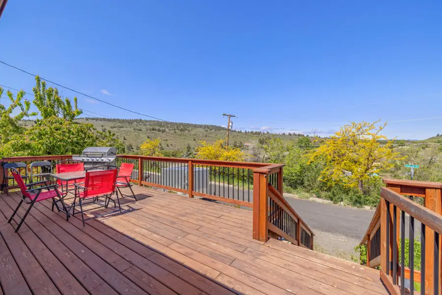 86 Lincoln, Klamath Falls, OR 97601 - Image #2