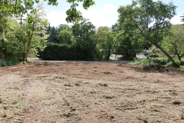 W Hills, Medford, OR 97501