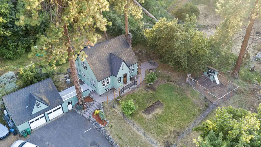 1027 Lakeshore Drive, Klamath Falls, OR 97601 - Image #3