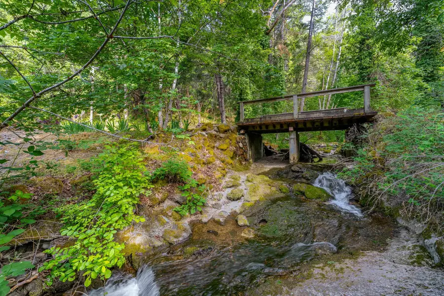 988 Savage Creek, Grants Pass, OR 97527 - Image #3