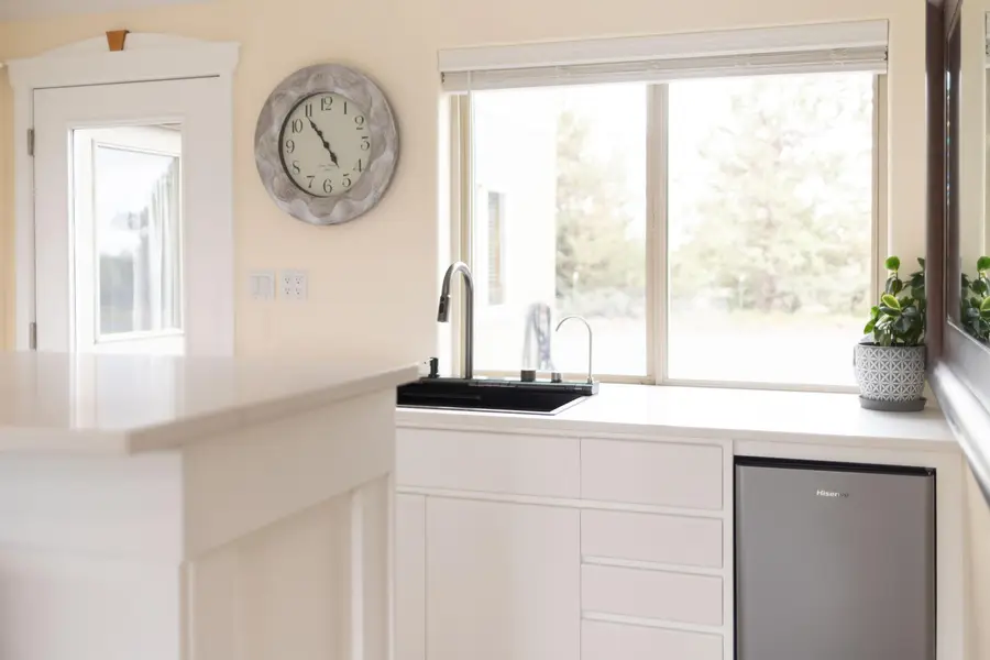 21283 Dove, Bend, OR 97702 - Image #2