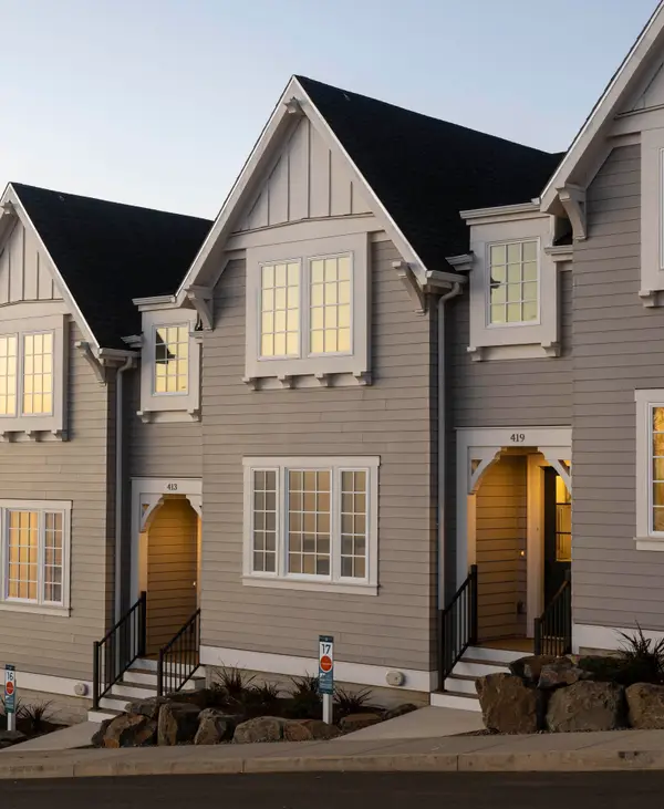 419 NE Moonwake, Depoe Bay, OR 97341