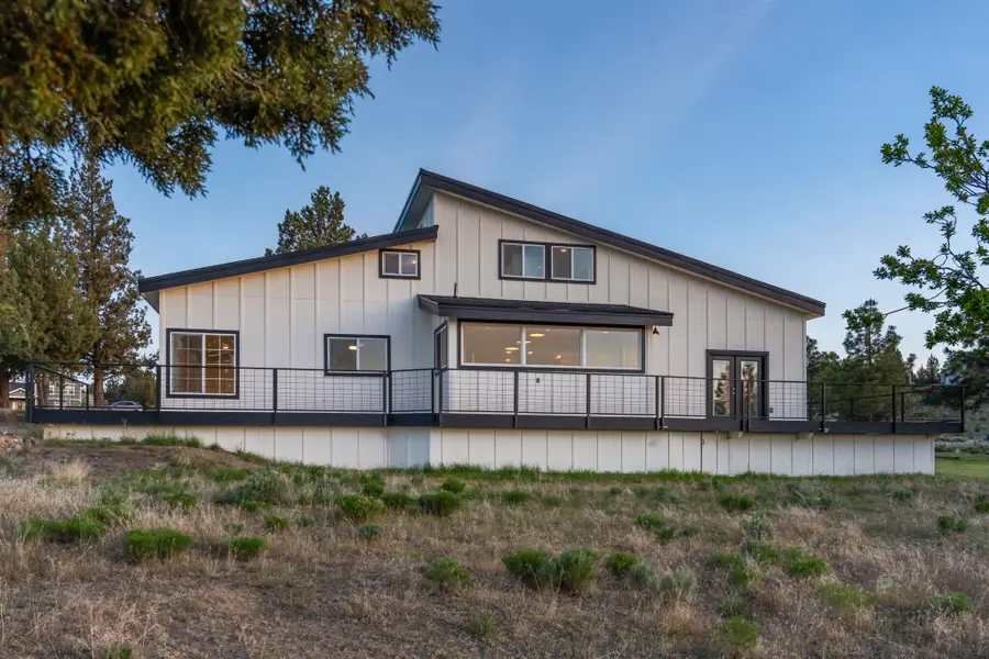 59870 Calgary, Bend, OR 97702 - Image #2