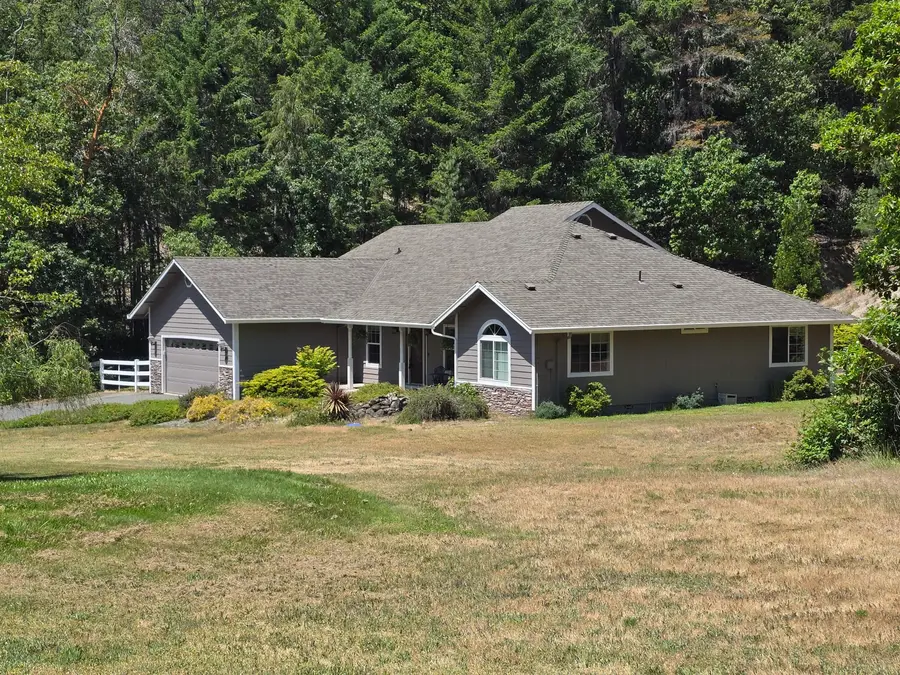 800 Palomino, Grants Pass, OR 97526 - Image #2